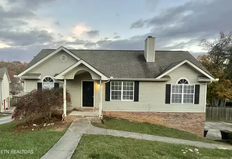 5816 Shelley Dr, Knoxville, TN 37909