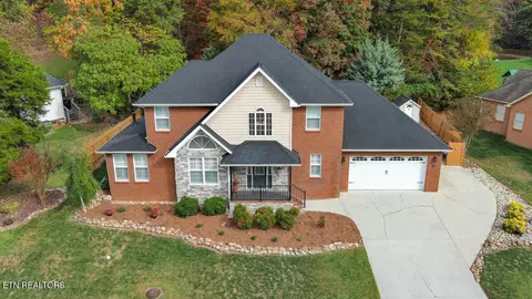 2000 Cascade Falls Ln, Knoxville, TN 37931