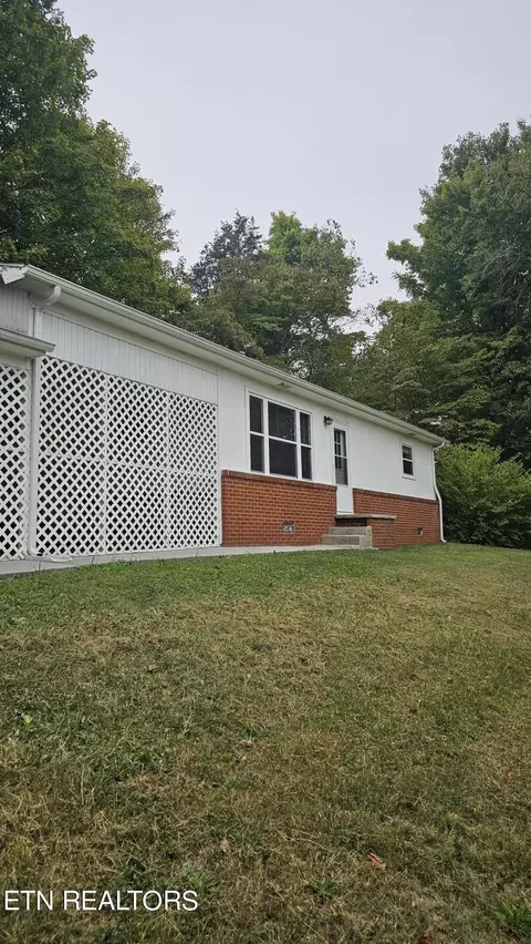 829 Indian Gap Rd, Andersonville, TN 37705