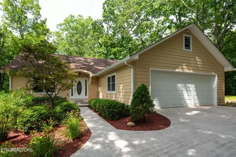 272 Woodhaven Dr, Vonore, TN 37885