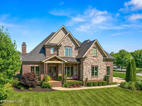 631 Stone Villa Ln, Knoxville, TN 37934