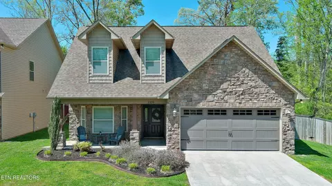 1339 Yarnell Station Blvd, Knoxville, TN 37932