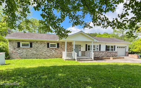 9105 Joy Ln, Oak Ridge, TN 37830