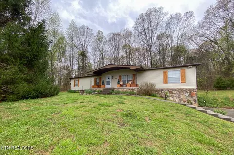 1440 Oren White Rd, Lenoir City, TN 37771