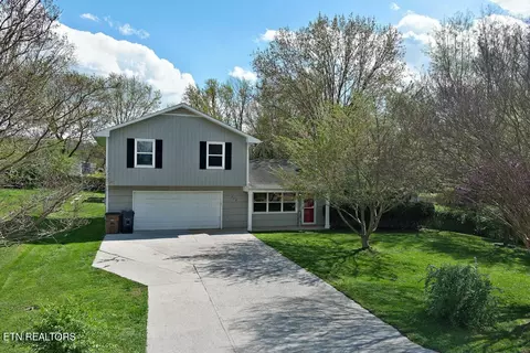 308 Sky Dr, Knoxville, TN 37912