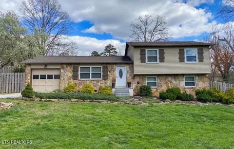 5712 Bluewood Ln, Knoxville, TN 37921