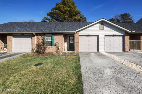 7244 Lyngate Blvd, Powell, TN 37849