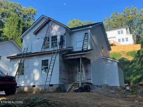 1203 Army St, Knoxville, TN 37920