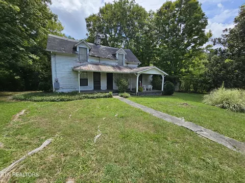 9348 Strawberry Plains Pike, Strawberry Plains, TN 37871