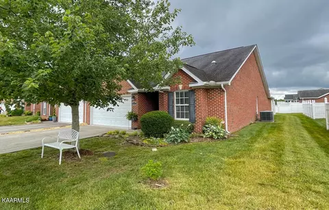 2107 Beacon Light Way, Knoxville, TN 37931