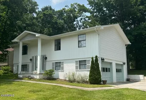 5029 Laurel Woods Dr, Knoxville, TN 37921