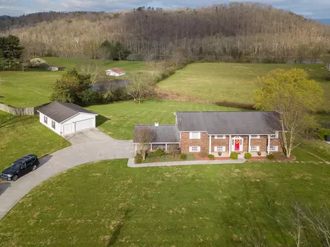 1229 Eagle Bend Rd, Clinton, TN 37716 photo 1