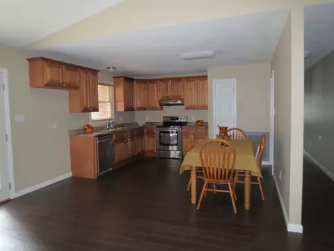 214 Den Ln, Heiskell, TN 37754 photo 5