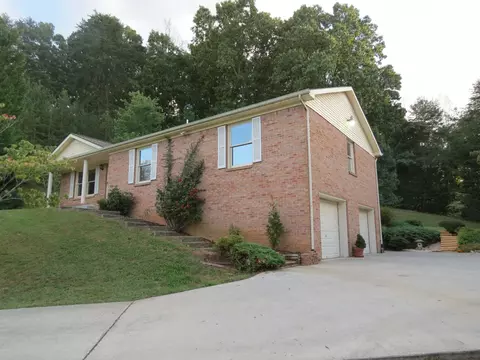214 Den Ln, Heiskell, TN 37754 photo 1