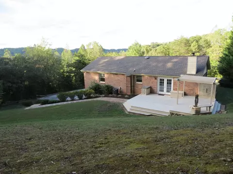 214 Den Ln, Heiskell, TN 37754 photo 12