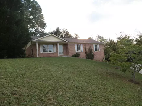 214 Den Ln, Heiskell, TN 37754 photo 2