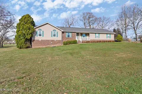 1100 Arrowhead Dr, Crossville, TN 38572