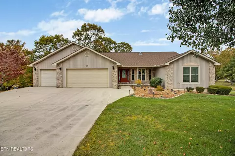 817 Modac Dr, Crossville, TN 38572