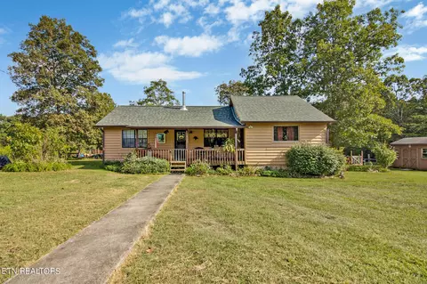 379 Locksley Cir, Crossville, TN 38555