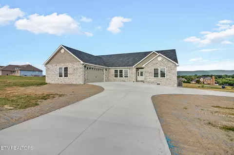 1011 Shadow Mountain Drive Dr, Crossville, TN 38572