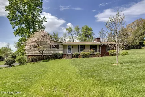 309 W Hills Rd, Knoxville, TN 37909
