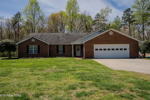 1305 Price Rd, Lenoir City, TN 37771