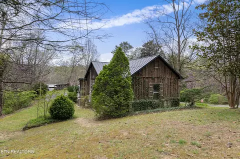 1138 Mccammon Rd, Knoxville, TN 37920