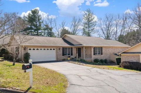 915 Jamestown Way, Maryville, TN 37803