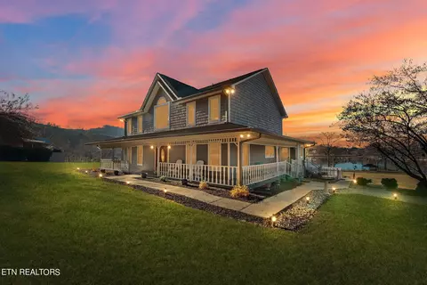 414 Clax Gap Rd, Harriman, TN 37748