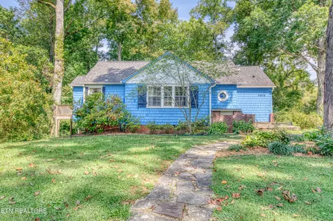 5608 Lake Shore Dr, Knoxville, TN 37920