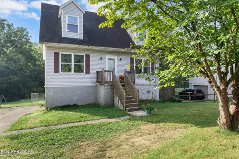 6600 Bay Circle Dr, Knoxville, TN 37918