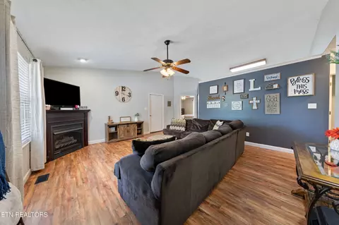 7413 Cotton Patch Rd, Corryton, TN 37721 photo 5