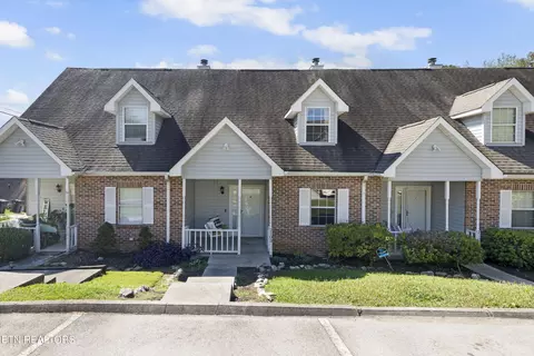 2103 Silverbrook Dr, Knoxville, TN 37923