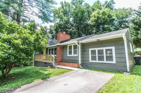 609 Forest View Rd, Knoxville, TN 37919