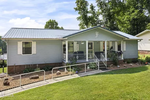 125 Brentwood Cir, Oliver Springs, TN 37840