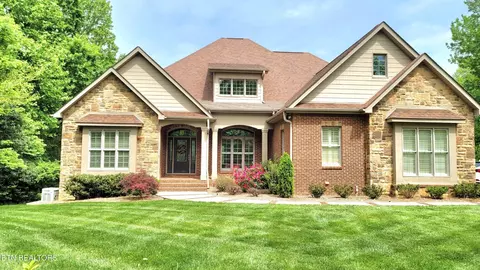 2016 Berrywood Dr, Knoxville, TN 37932