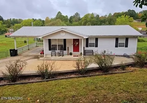 823 Sheppard Rd, Oneida, TN 37841