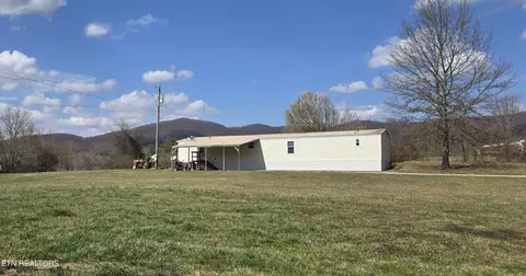 141 Reuben Ln, Wartburg, TN 37887