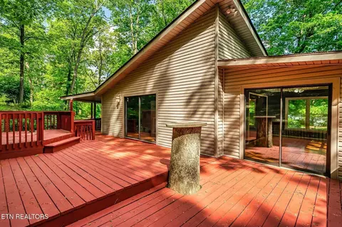 198 Hickory Nut Dr, Clinton, TN 37716