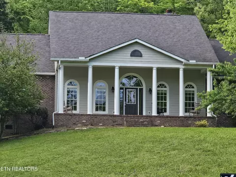 833 Bullrun Valley Dr, Heiskell, TN 37754