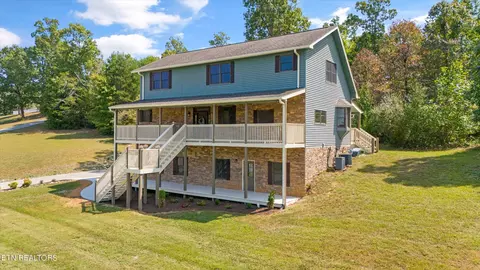 1617 Foxfire Cir, Seymour, TN 37865