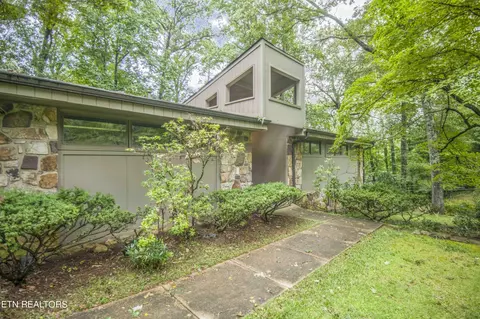5501 Glen Cove Dr, Knoxville, TN 37919