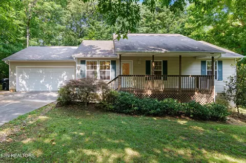 221 SW Liveoak Ln, Knoxville, TN 37920