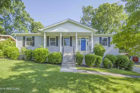 7725 Sabre Dr, Knoxville, TN 37919