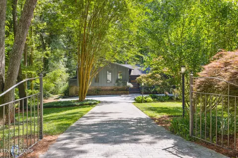 2136 Indian Hills Dr, Knoxville, TN 37919