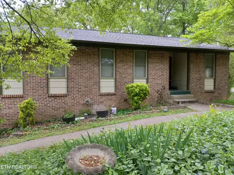 4604 NE Mockingbird Dr, Knoxville, TN 37918