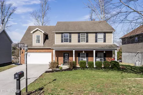 3015 Oakleigh Township Dr, Knoxville, TN 37921