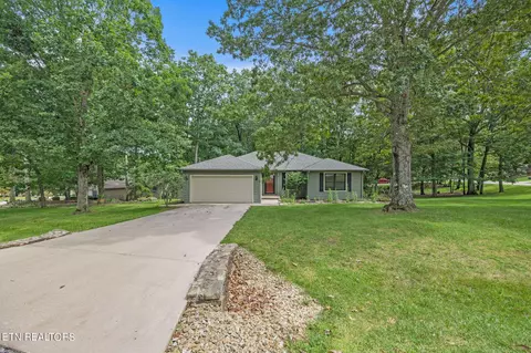 12 Belvedere Ln, Crossville, TN 38558
