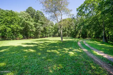 11001 Yarnell Rd, Knoxville, TN 37932