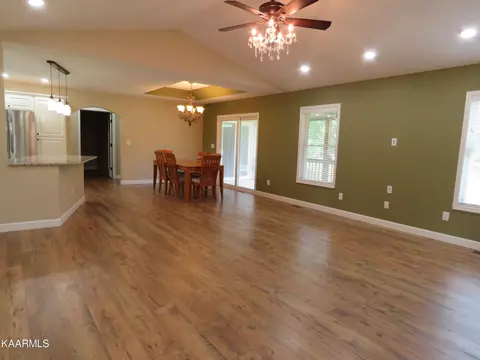 618 Robs Rd, Grimsley, TN 38565 photo 3